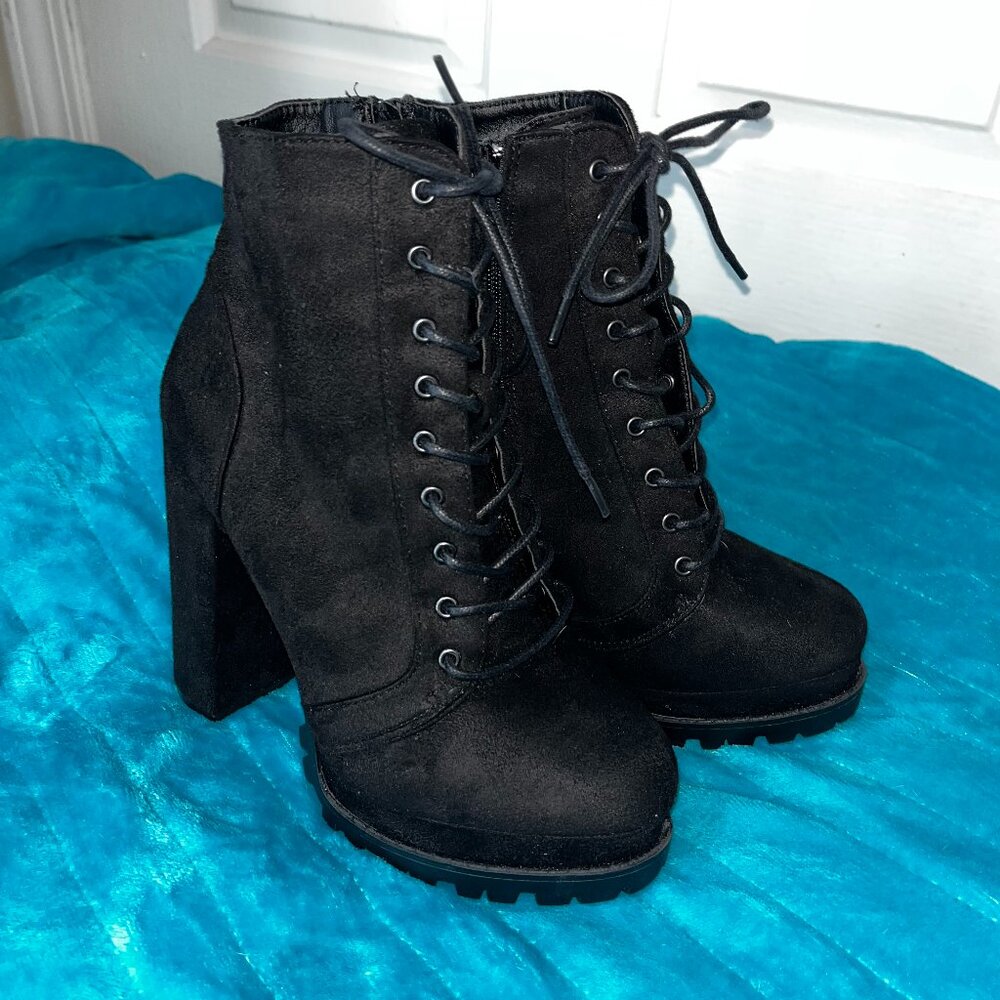 Fashion Nova- Size 7 Platform Heeled Booties